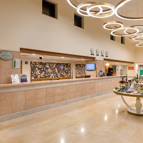 Seven Seas Hotel Life